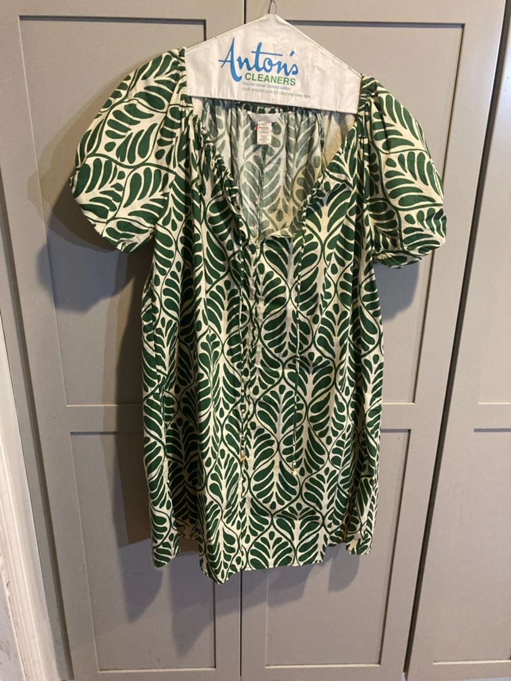 H&M Green Leaf-Print Mini Dress on Cream